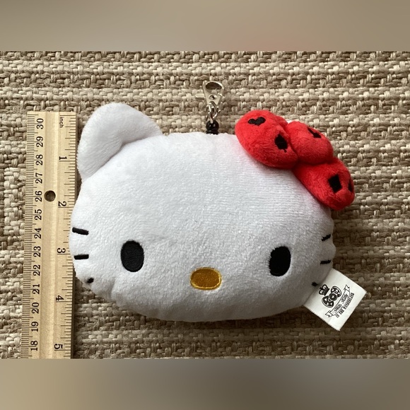 Hello Kitty plush card holder - Picture 6 of 16